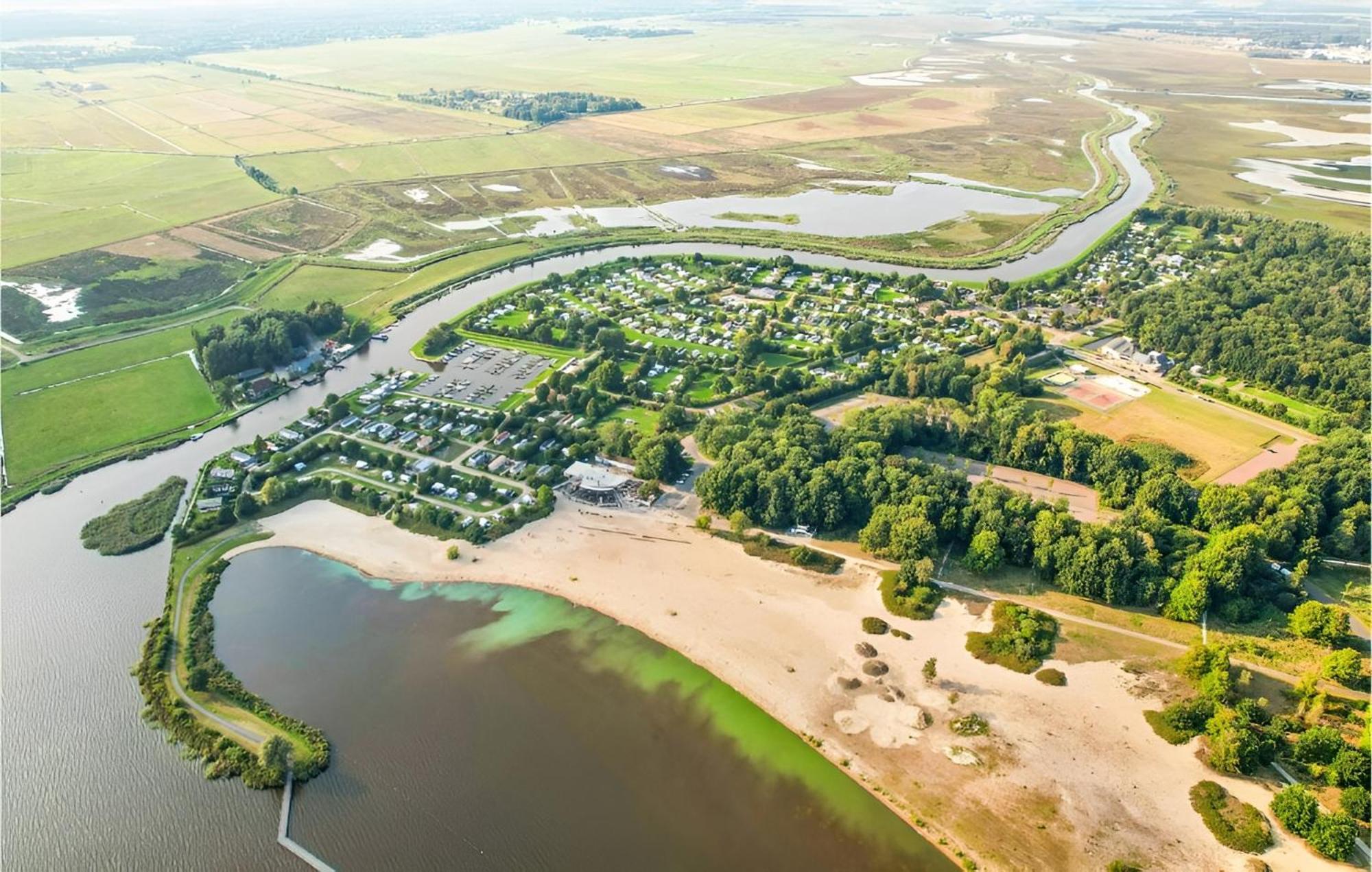 Modern 6p Tiny Solhouse 6 - Near Groningen *